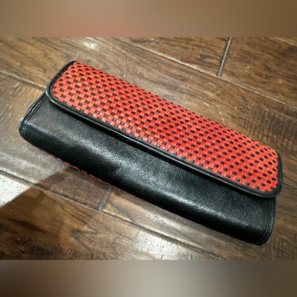 Stylish Red and Black Clutch - Picture 1 of 4